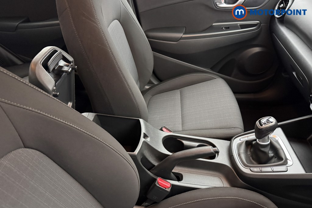 Hyundai Kona Se Connect Manual Petrol SUV - Stock Number (1628354) - 12th supplementary image