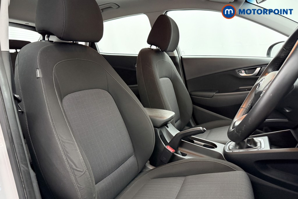 Hyundai Kona Se Connect Manual Petrol SUV - Stock Number (1628354) - 13th supplementary image