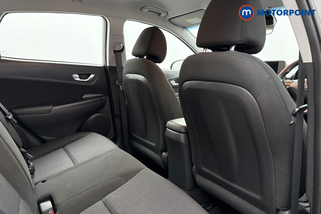 Hyundai Kona Se Connect Manual Petrol SUV - Stock Number (1628354) - 16th supplementary image