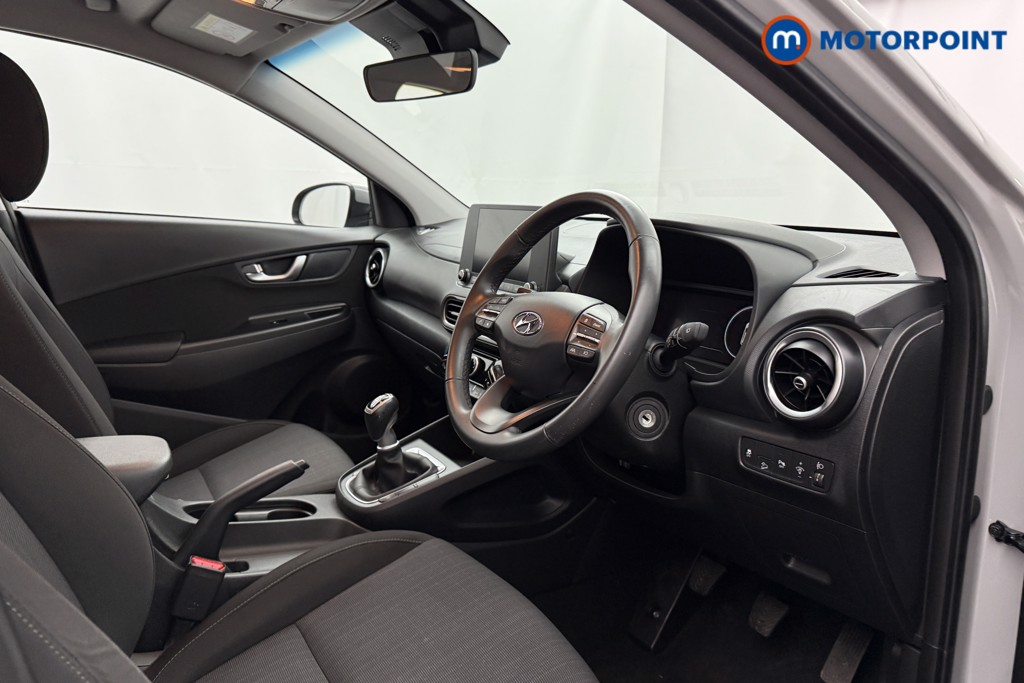 Hyundai Kona Se Connect Manual Petrol SUV - Stock Number (1628354) - 1st supplementary image