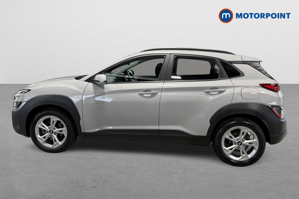 Hyundai Kona Se Connect Manual Petrol SUV - Stock Number (1628354) - Passenger side