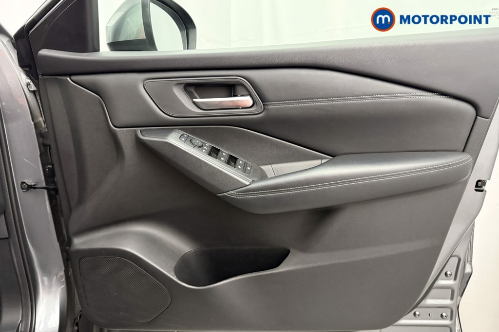 Nissan Qashqai Acenta Premium Manual Petrol SUV - Stock Number (1628356) - 14th supplementary image
