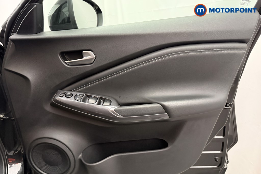 Nissan Juke N-Connecta Manual Petrol SUV - Stock Number (1628446) - 14th supplementary image