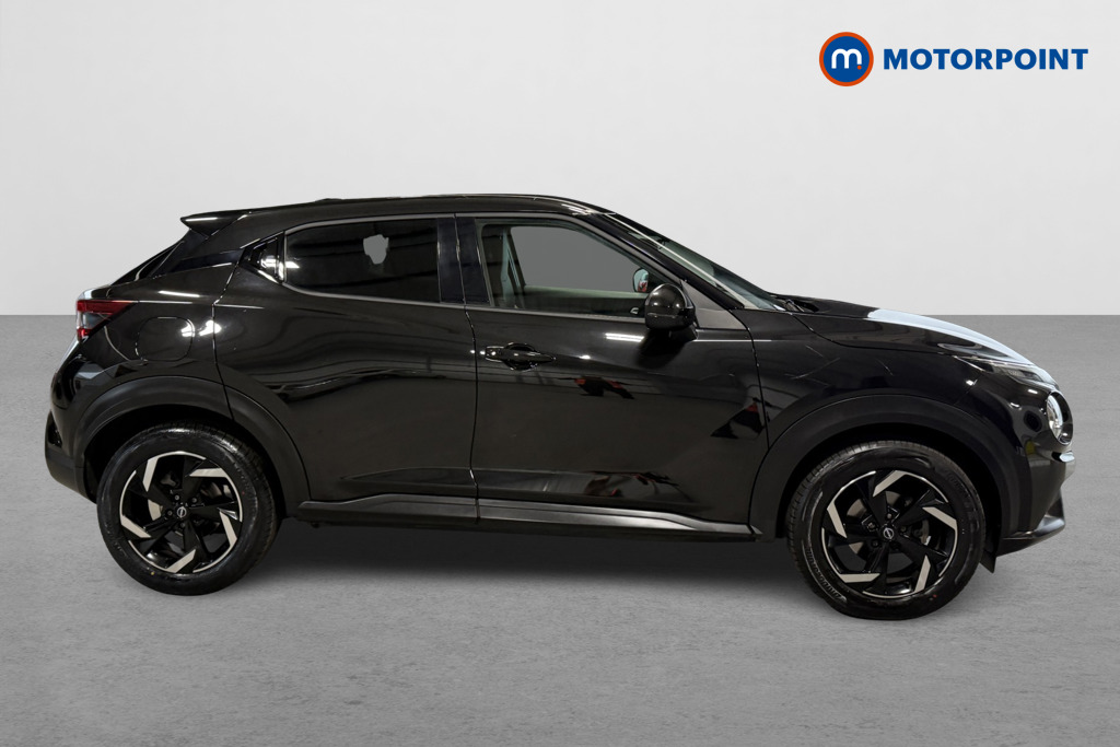 Nissan Juke N-Connecta Manual Petrol SUV - Stock Number (1628446) - Drivers side