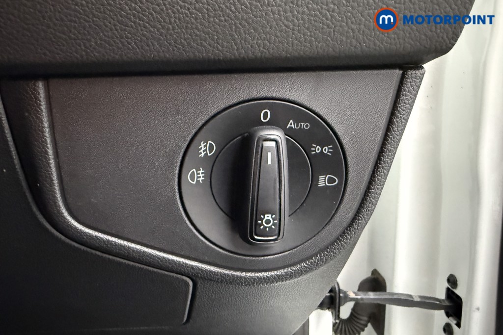 Volkswagen Polo Style Manual Petrol Hatchback - Stock Number (1628690) - 5th supplementary image