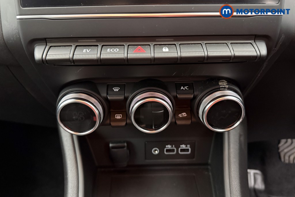 Renault Captur Evolution Automatic Petrol-Electric Hybrid SUV - Stock Number (1629062) - 11th supplementary image