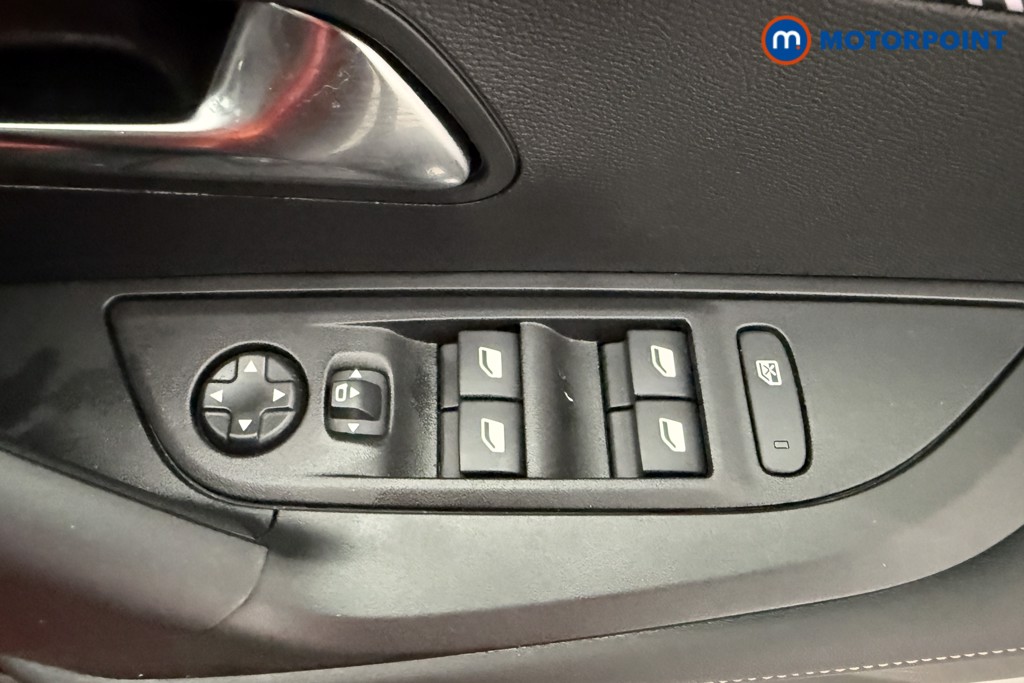 Peugeot 2008 Allure Manual Petrol SUV - Stock Number (1630169) - 16th supplementary image