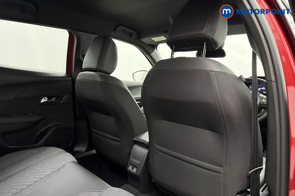 Peugeot 2008 Allure Manual Petrol SUV - Stock Number (1630169) - 17th supplementary image