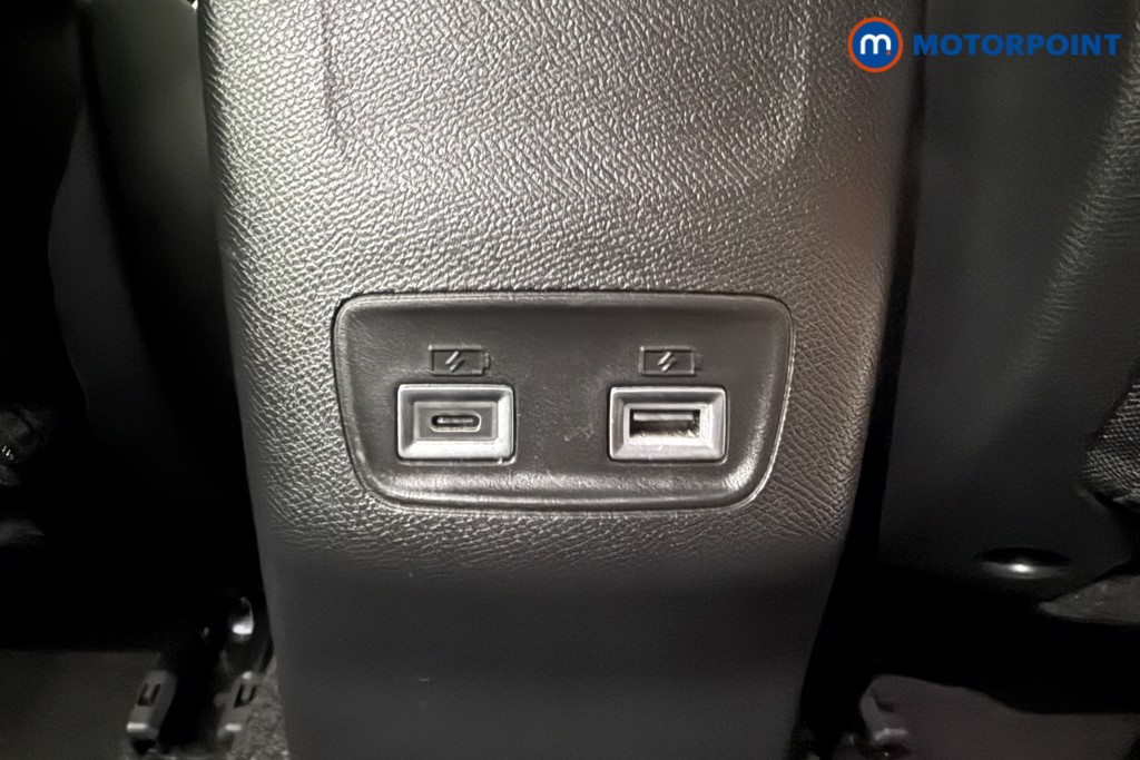 Peugeot 2008 Allure Manual Petrol SUV - Stock Number (1630171) - 18th supplementary image