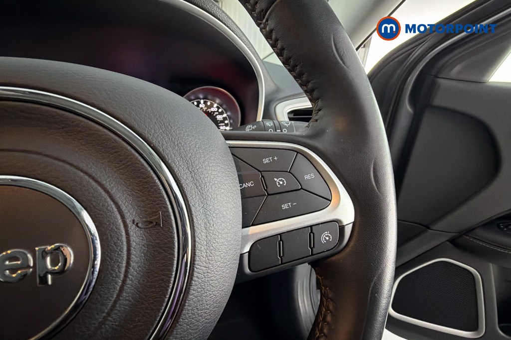 Jeep Compass Longitude Manual Petrol SUV - Stock Number (1631286) - 4th supplementary image