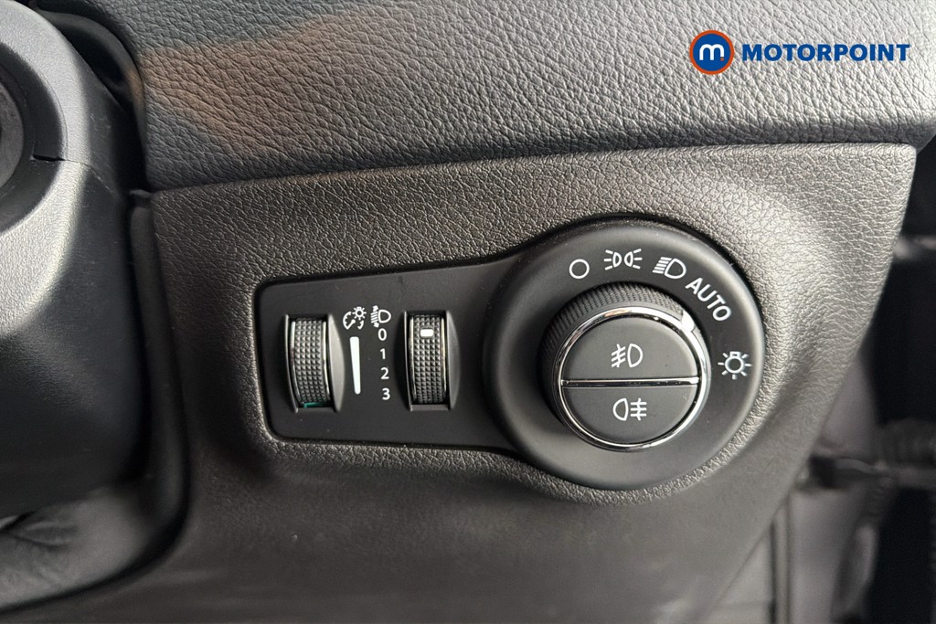 Jeep Compass Longitude Manual Petrol SUV - Stock Number (1631286) - 18th supplementary image