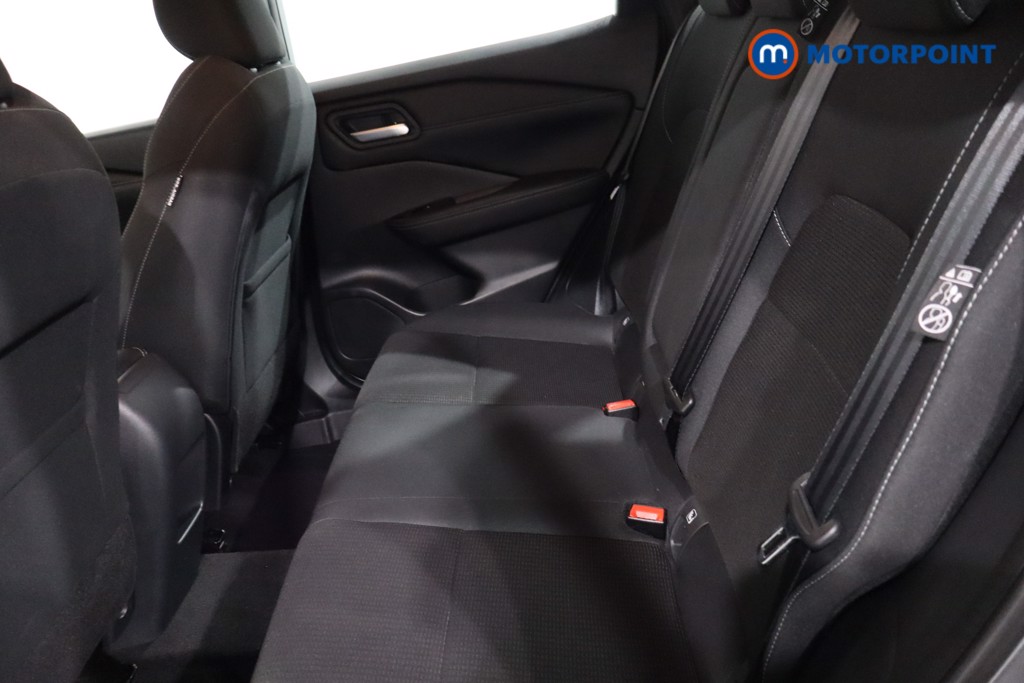 Nissan Qashqai Acenta Premium Automatic Petrol SUV - Stock Number (1631802) - 5th supplementary image