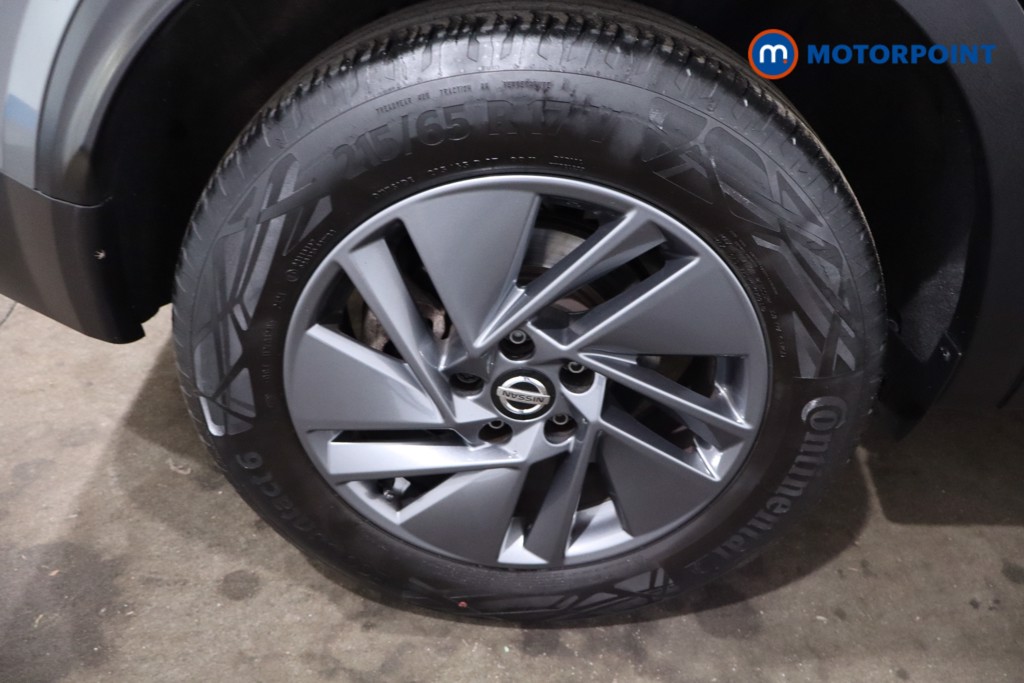 Nissan Qashqai Acenta Premium Automatic Petrol SUV - Stock Number (1631802) - 9th supplementary image