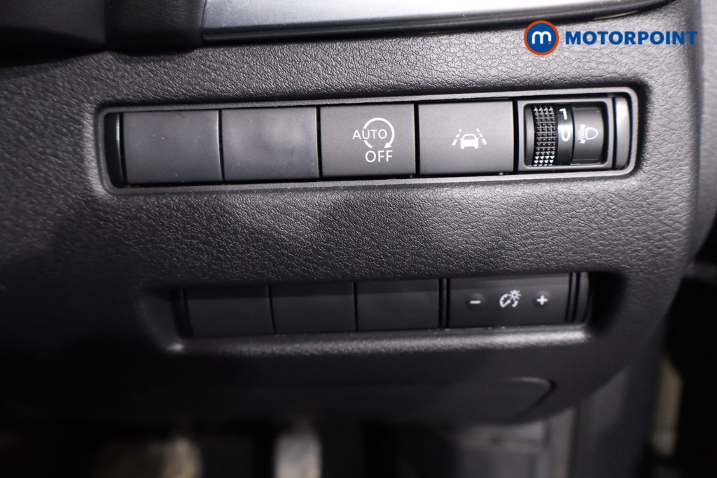 Nissan Qashqai Acenta Premium Automatic Petrol SUV - Stock Number (1631802) - 17th supplementary image