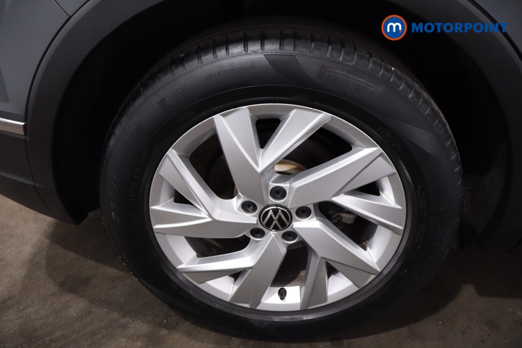Volkswagen Tiguan Life Automatic Petrol SUV - Stock Number (1631879) - 10th supplementary image