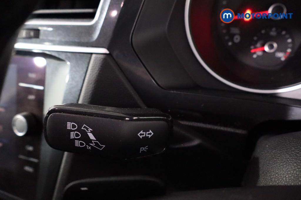 Volkswagen Tiguan Life Automatic Petrol SUV - Stock Number (1631879) - 15th supplementary image