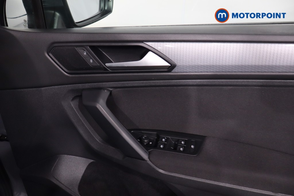 Volkswagen Tiguan Life Automatic Petrol SUV - Stock Number (1631879) - 24th supplementary image
