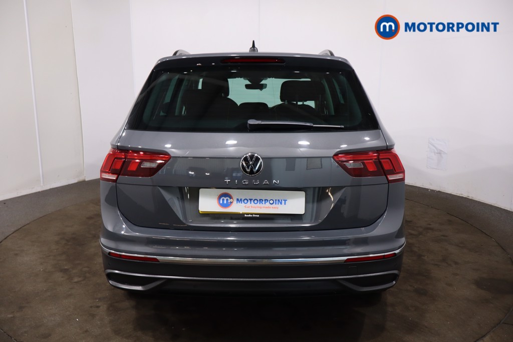 Volkswagen Tiguan Life Automatic Petrol SUV - Stock Number (1631879) - 33rd supplementary image