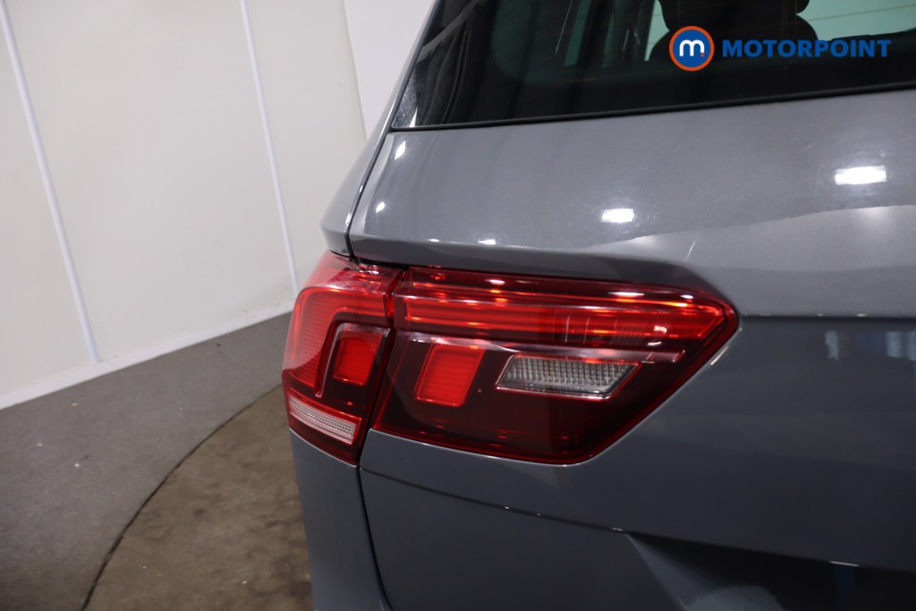 Volkswagen Tiguan Life Automatic Petrol SUV - Stock Number (1631879) - 34th supplementary image
