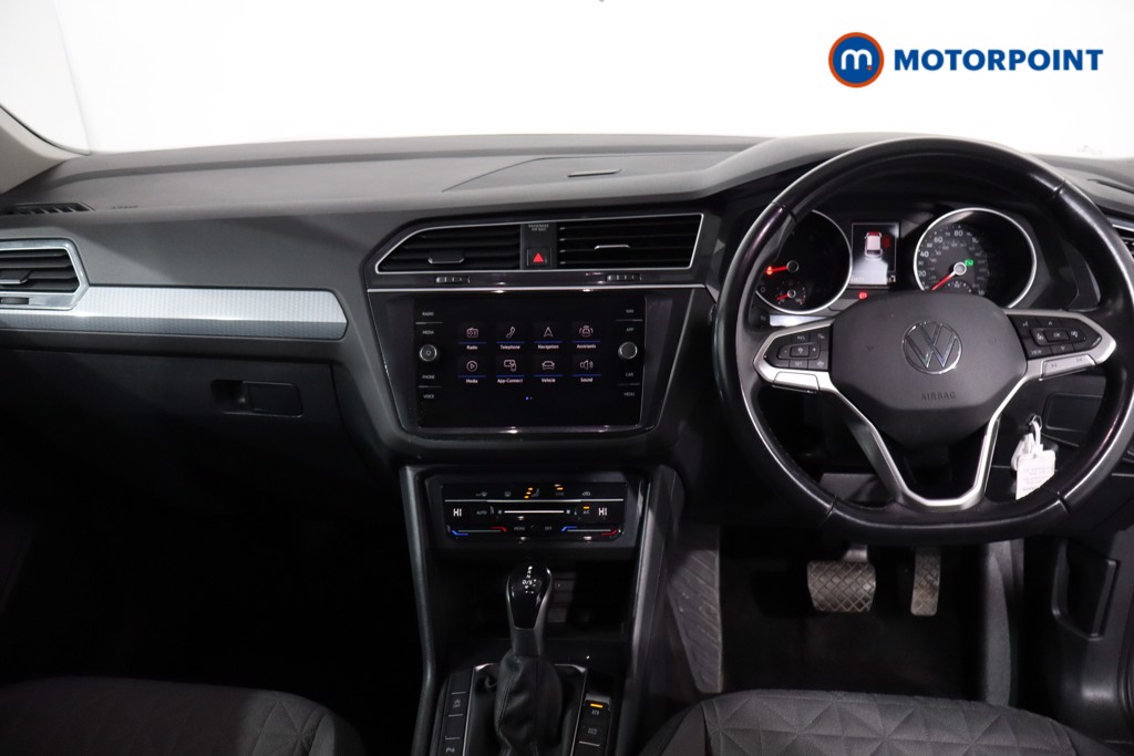 Volkswagen Tiguan Life Automatic Petrol SUV - Stock Number (1631879) - 1st supplementary image