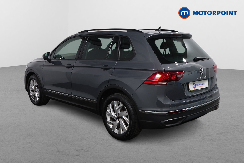 Volkswagen Tiguan Life Automatic Petrol SUV - Stock Number (1631879) - Passenger side rear corner