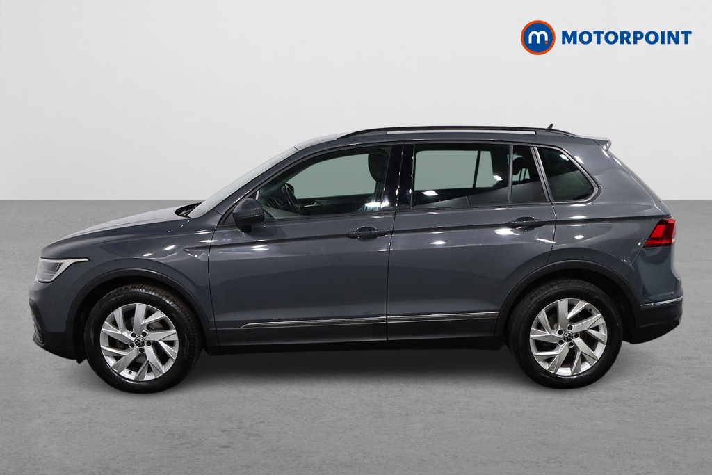 Volkswagen Tiguan Life Automatic Petrol SUV - Stock Number (1631879) - Passenger side