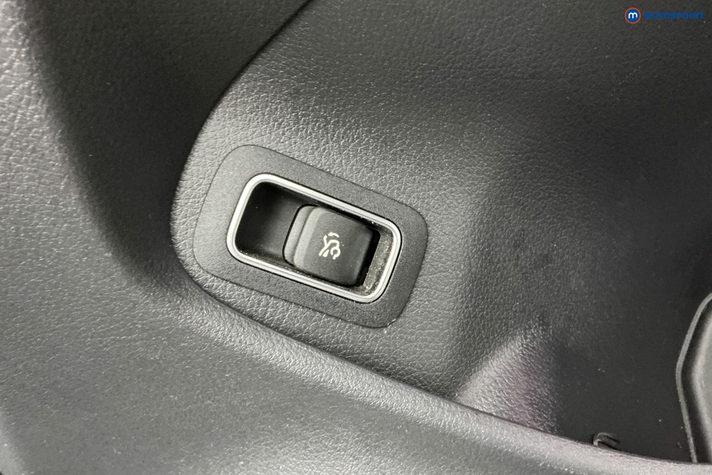 Mercedes-Benz CLA Amg Line Automatic Petrol Coupe - Stock Number (1632607) - 33rd supplementary image