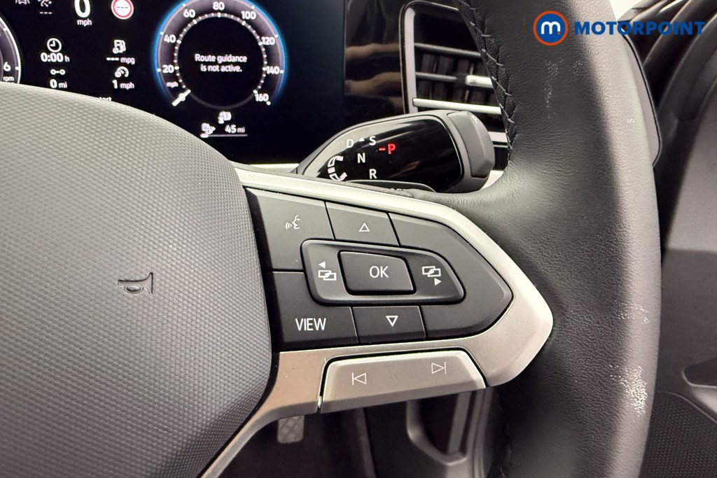 Volkswagen Passat Life Automatic Petrol Plug-In Hybrid Estate - Stock Number (1632859) - 9th supplementary image