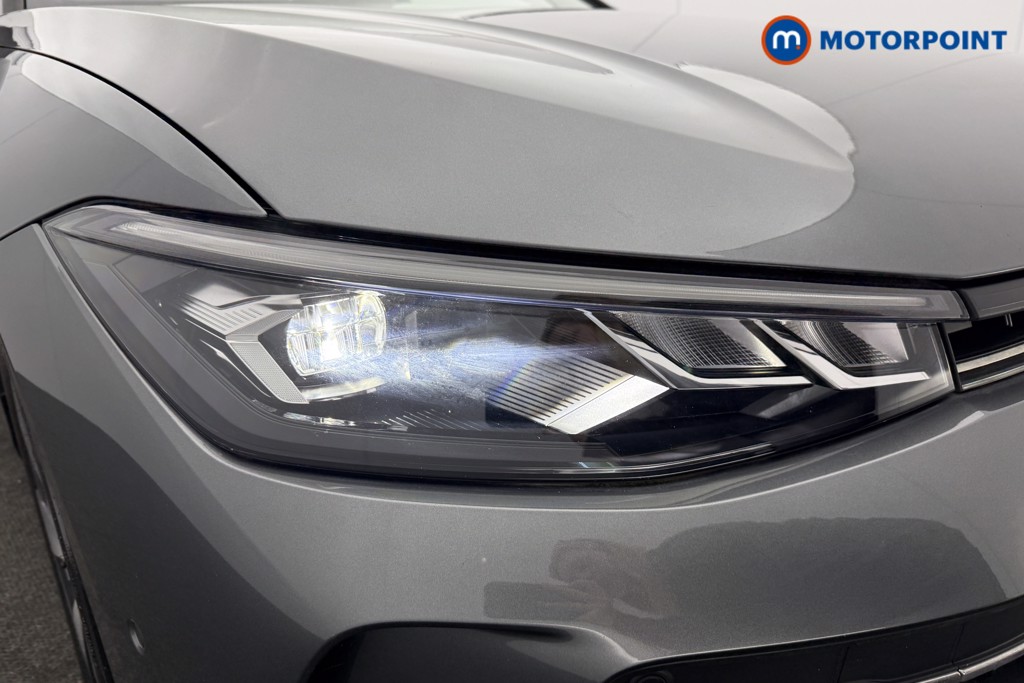Volkswagen Passat Life Automatic Petrol Plug-In Hybrid Estate - Stock Number (1632859) - 20th supplementary image
