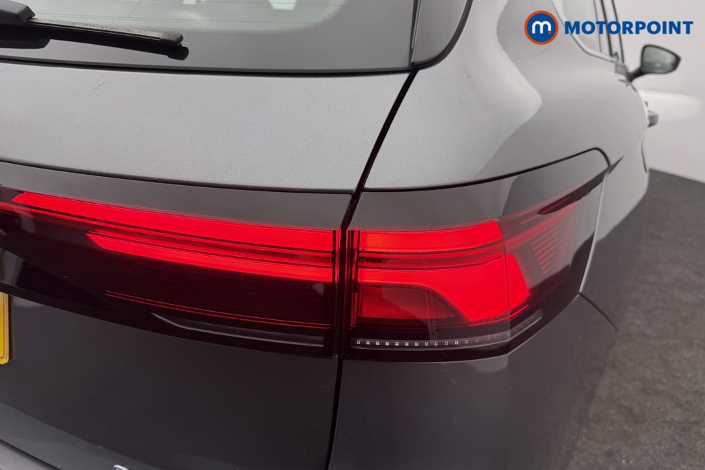 Volkswagen Passat Life Automatic Petrol Plug-In Hybrid Estate - Stock Number (1632859) - 21st supplementary image