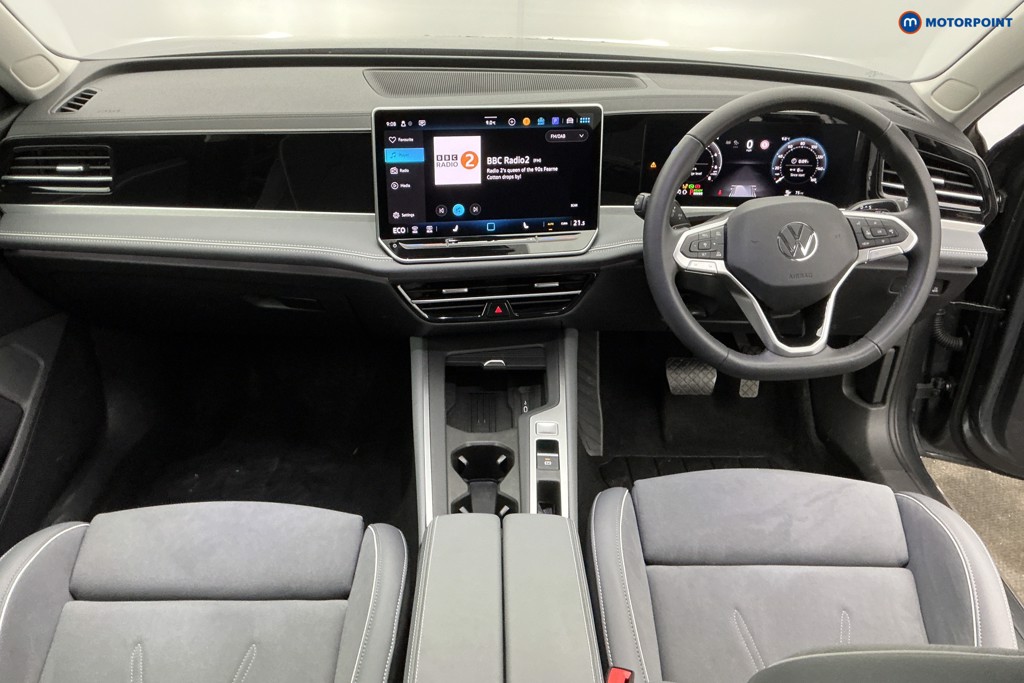 Volkswagen Passat Life Automatic Petrol Plug-In Hybrid Estate - Stock Number (1632875) - 11th supplementary image