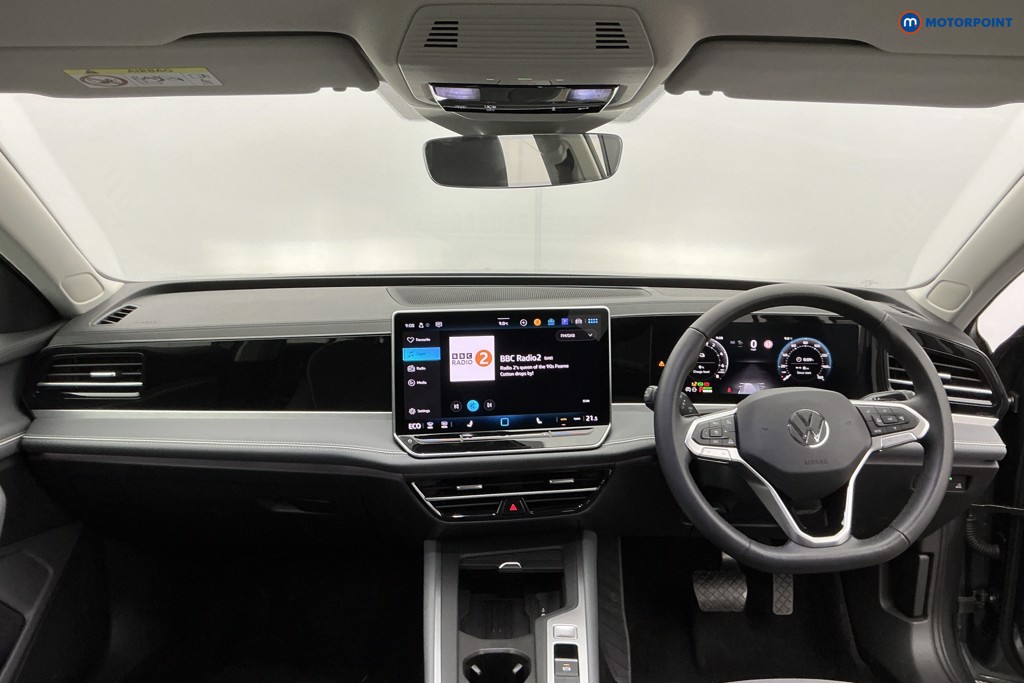Volkswagen Passat Life Automatic Petrol Plug-In Hybrid Estate - Stock Number (1632875) - 12th supplementary image