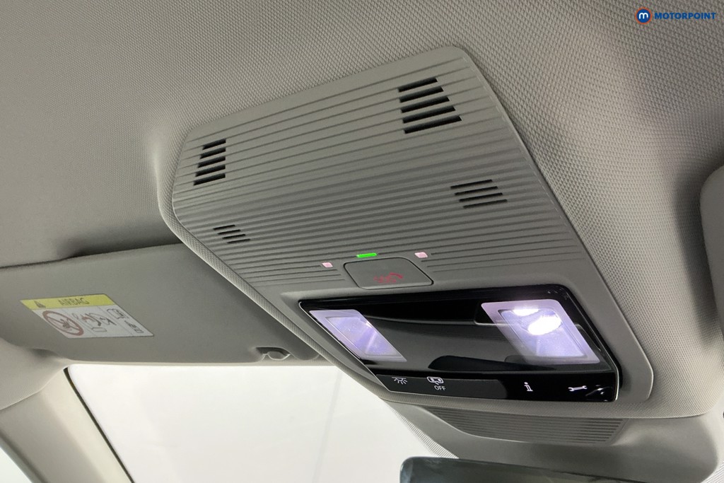 Volkswagen Passat Life Automatic Petrol Plug-In Hybrid Estate - Stock Number (1632875) - 20th supplementary image