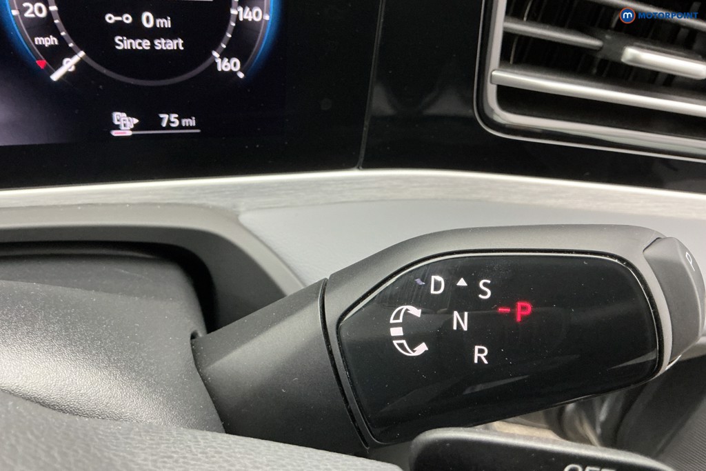 Volkswagen Passat Life Automatic Petrol Plug-In Hybrid Estate - Stock Number (1632875) - 24th supplementary image