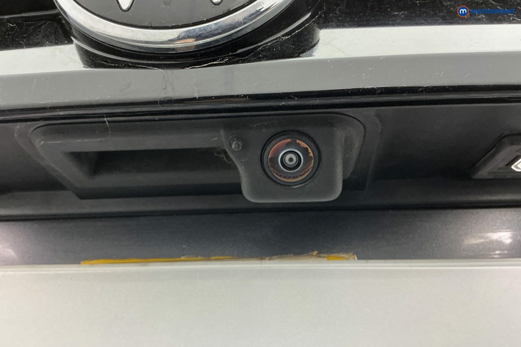 Volkswagen Passat Life Automatic Petrol Plug-In Hybrid Estate - Stock Number (1632875) - 37th supplementary image