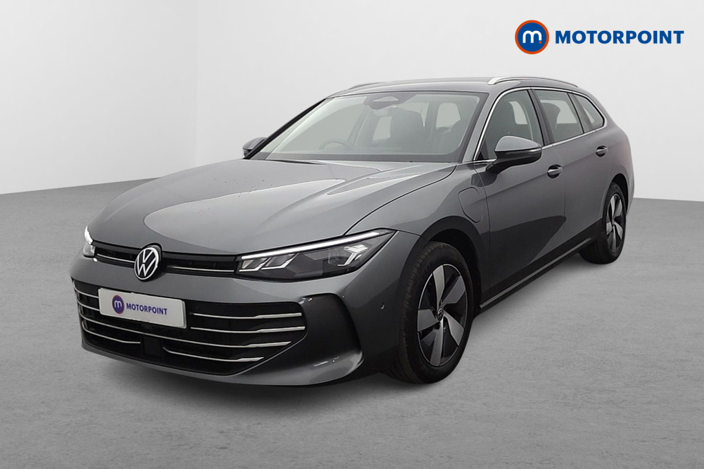 Volkswagen Passat Life Automatic Petrol Plug-In Hybrid Estate - Stock Number (1632875) - Passenger side front corner