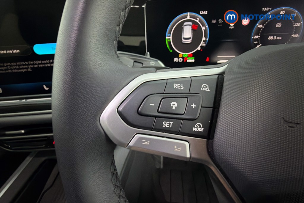 Volkswagen Passat Life Automatic Petrol Plug-In Hybrid Estate - Stock Number (1632890) - 3rd supplementary image