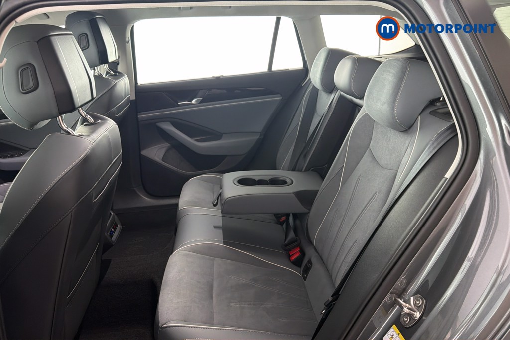 Volkswagen Passat Life Automatic Petrol Plug-In Hybrid Estate - Stock Number (1632890) - 28th supplementary image