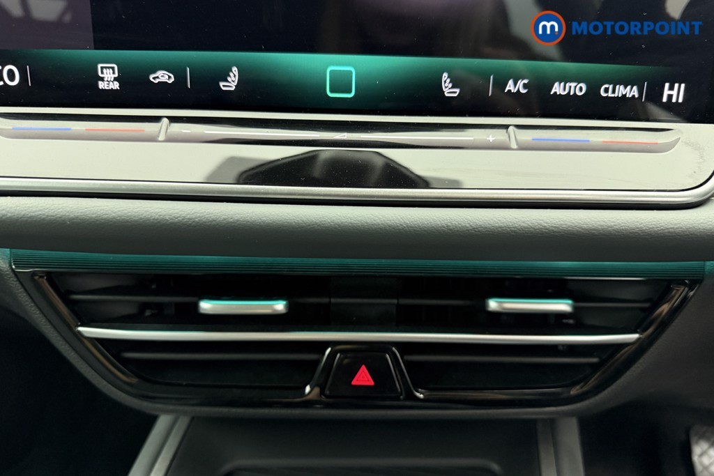 Volkswagen Passat Life Automatic Petrol Plug-In Hybrid Estate - Stock Number (1632922) - 5th supplementary image