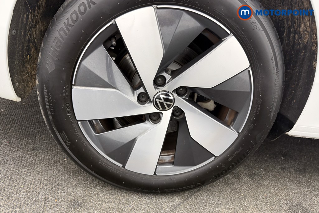 Volkswagen Passat Life Automatic Petrol Plug-In Hybrid Estate - Stock Number (1632922) - 18th supplementary image