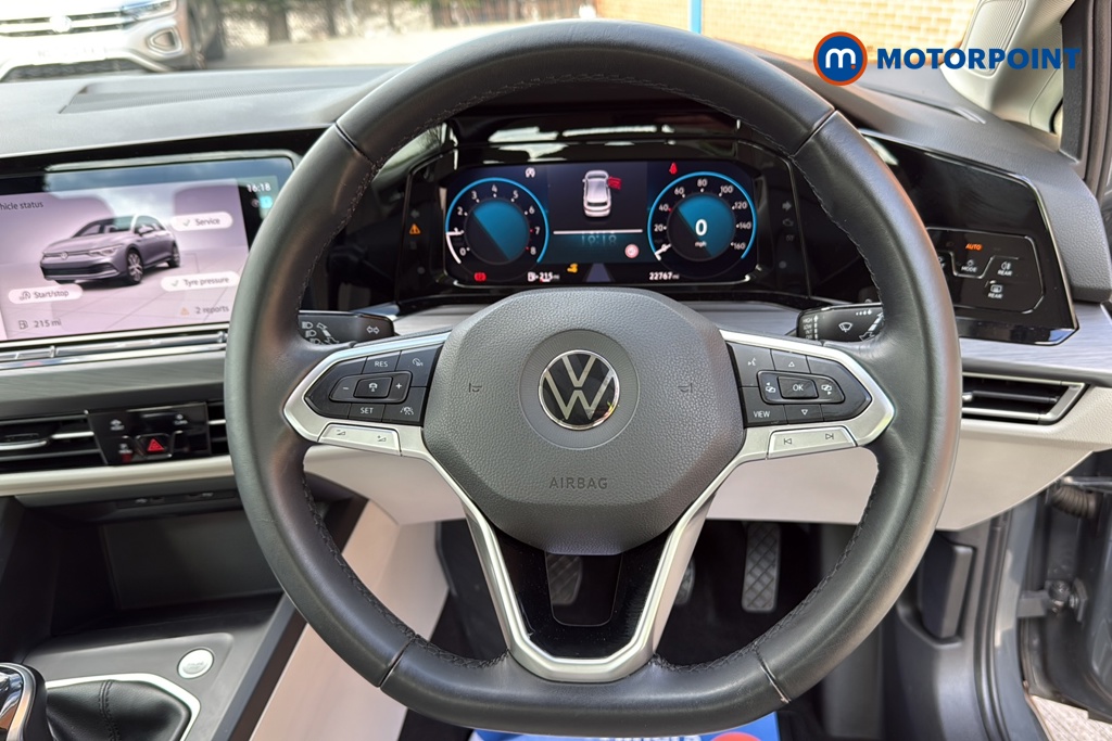 Volkswagen Golf Style Manual Petrol Hatchback - Stock Number (1632983) - 2nd supplementary image