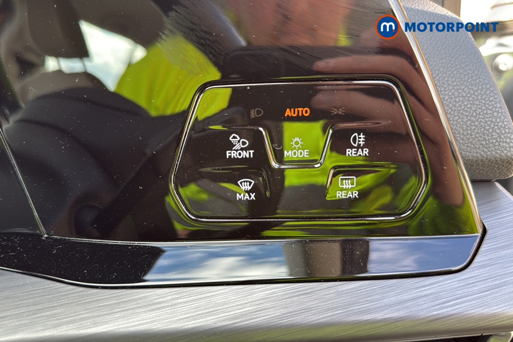 Volkswagen Golf Style Manual Petrol Hatchback - Stock Number (1632983) - 11th supplementary image