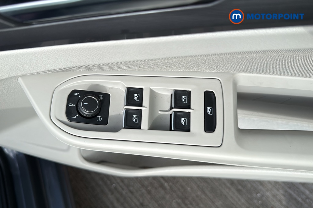 Volkswagen Golf Style Manual Petrol Hatchback - Stock Number (1632983) - 19th supplementary image