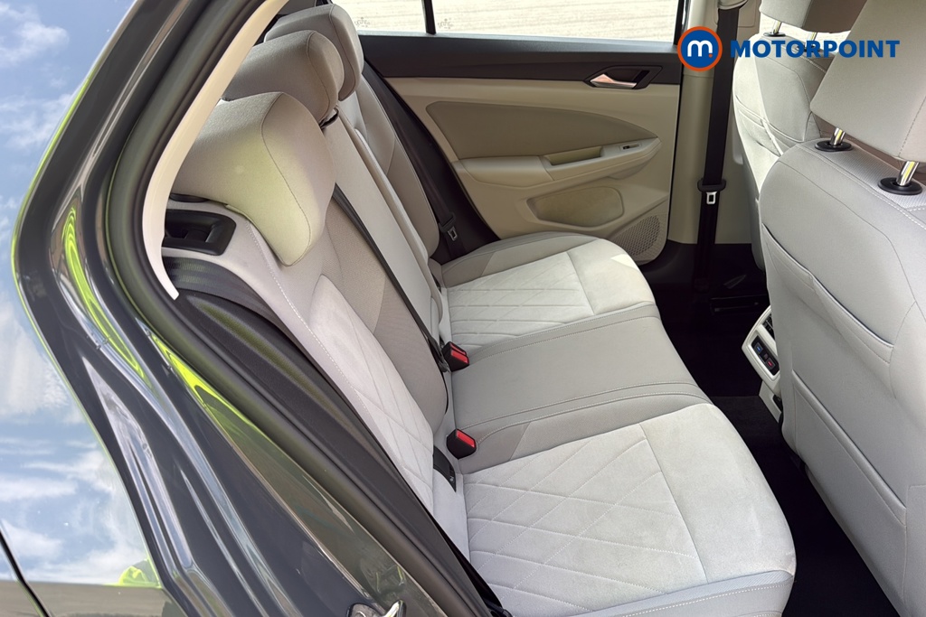 Volkswagen Golf Style Manual Petrol Hatchback - Stock Number (1632983) - 25th supplementary image