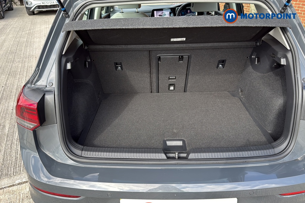 Volkswagen Golf Style Manual Petrol Hatchback - Stock Number (1632983) - 30th supplementary image