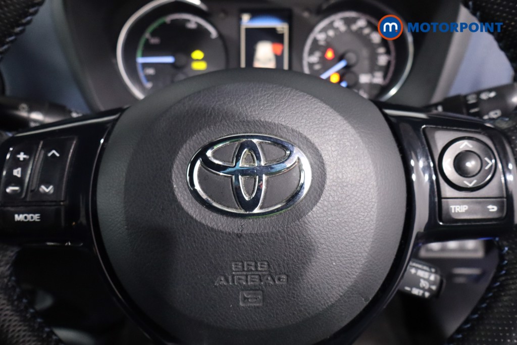 Toyota Yaris Bi-Tone Automatic Petrol-Electric Hybrid Hatchback - Stock Number (1633484) - 13th supplementary image