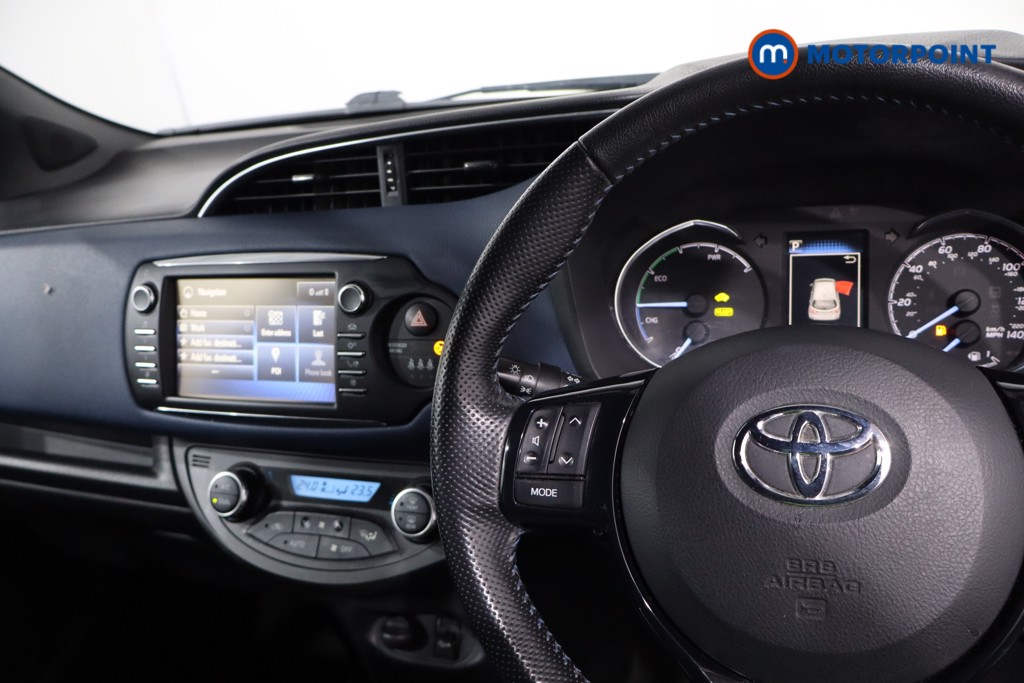 Toyota Yaris Bi-Tone Automatic Petrol-Electric Hybrid Hatchback - Stock Number (1633484) - 20th supplementary image