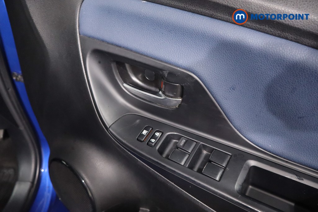 Toyota Yaris Bi-Tone Automatic Petrol-Electric Hybrid Hatchback - Stock Number (1633484) - 24th supplementary image