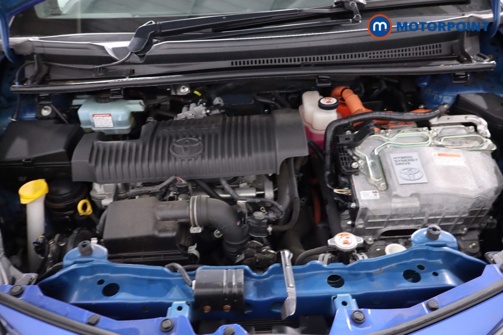 Toyota Yaris Bi-Tone Automatic Petrol-Electric Hybrid Hatchback - Stock Number (1633484) - 31st supplementary image