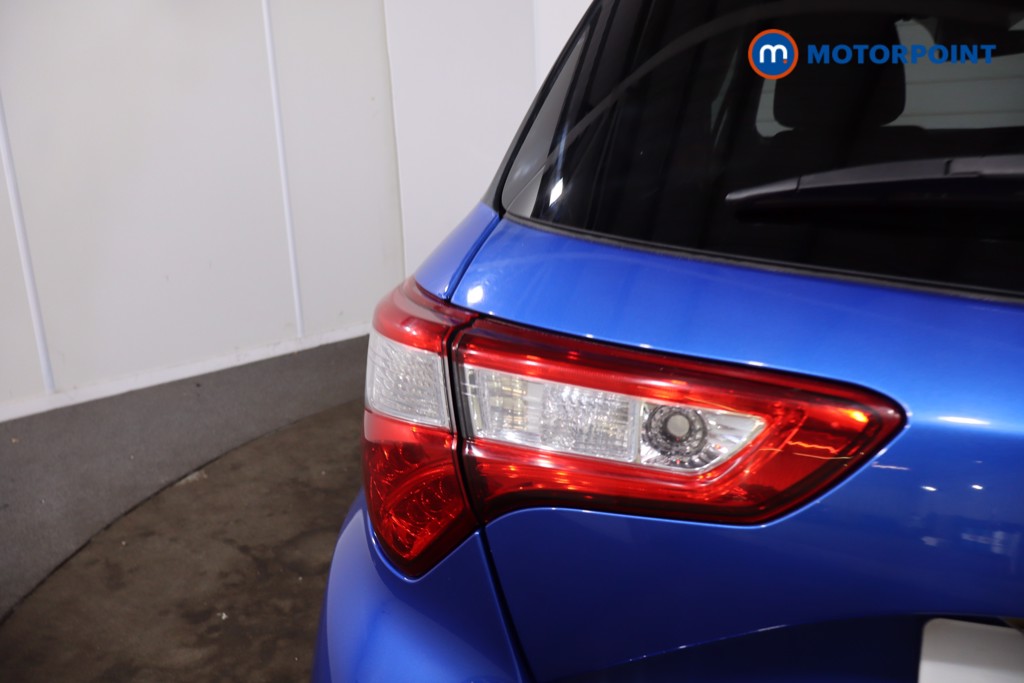 Toyota Yaris Bi-Tone Automatic Petrol-Electric Hybrid Hatchback - Stock Number (1633484) - 34th supplementary image